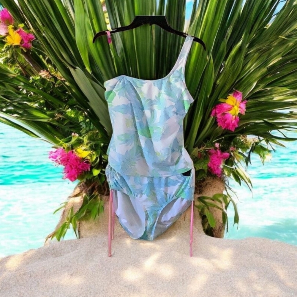 Sarah Parker Tankini NWT bottom Lg top SP match perfectly 90$ worth tags…